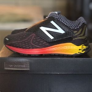 NEW BALANCE - DISNEY PIXAR CARS -SZ11.5 - NEW